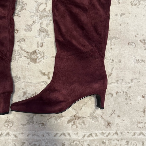 Banana Republic Vegan Boots - Picture 3 of 8